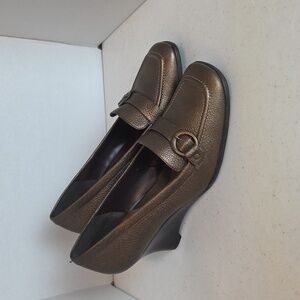 Michelle D Metallic Gold Wedge Heel Professional Loafer Size10
